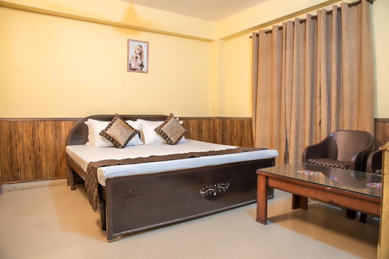 Pine Villa Kasauli Buitenkant foto